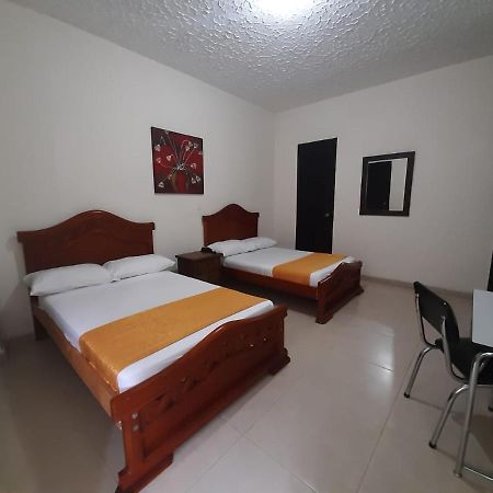 Hotel Cataluna Перейра Екстериор снимка