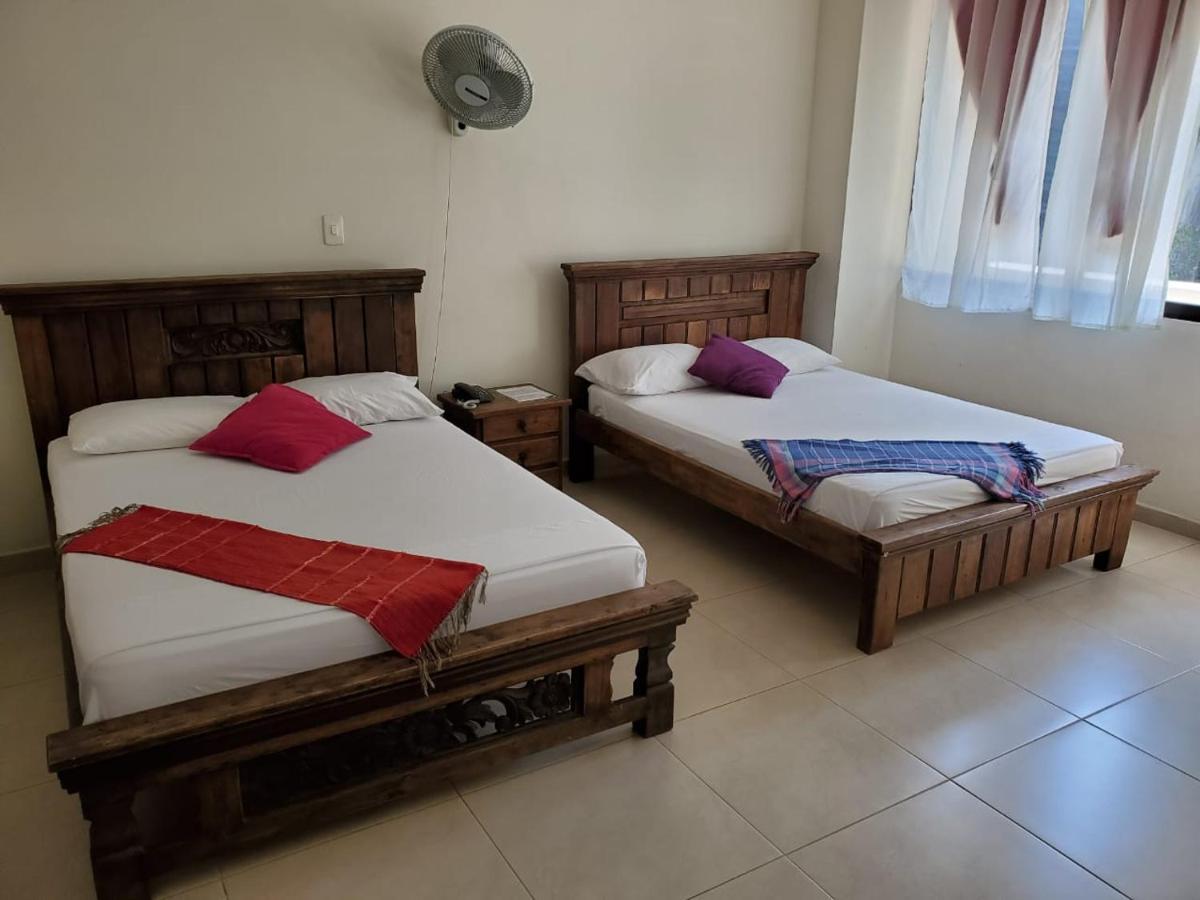 Hotel Cataluna Перейра Екстериор снимка