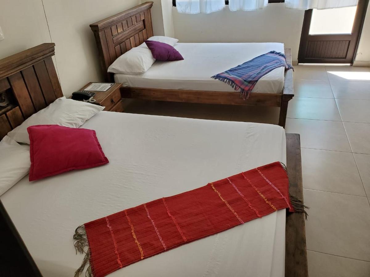 Hotel Cataluna Перейра Екстериор снимка