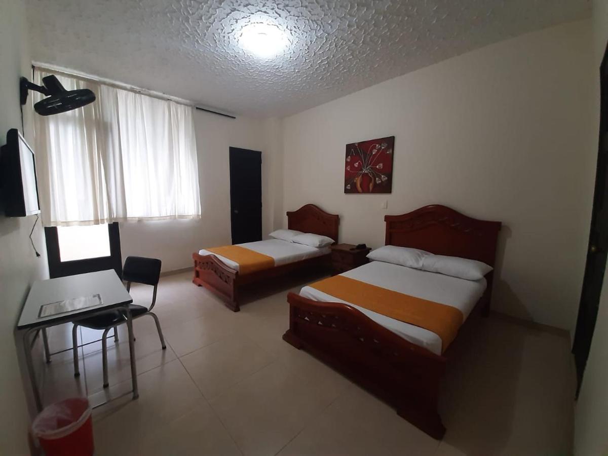 Hotel Cataluna Перейра Екстериор снимка