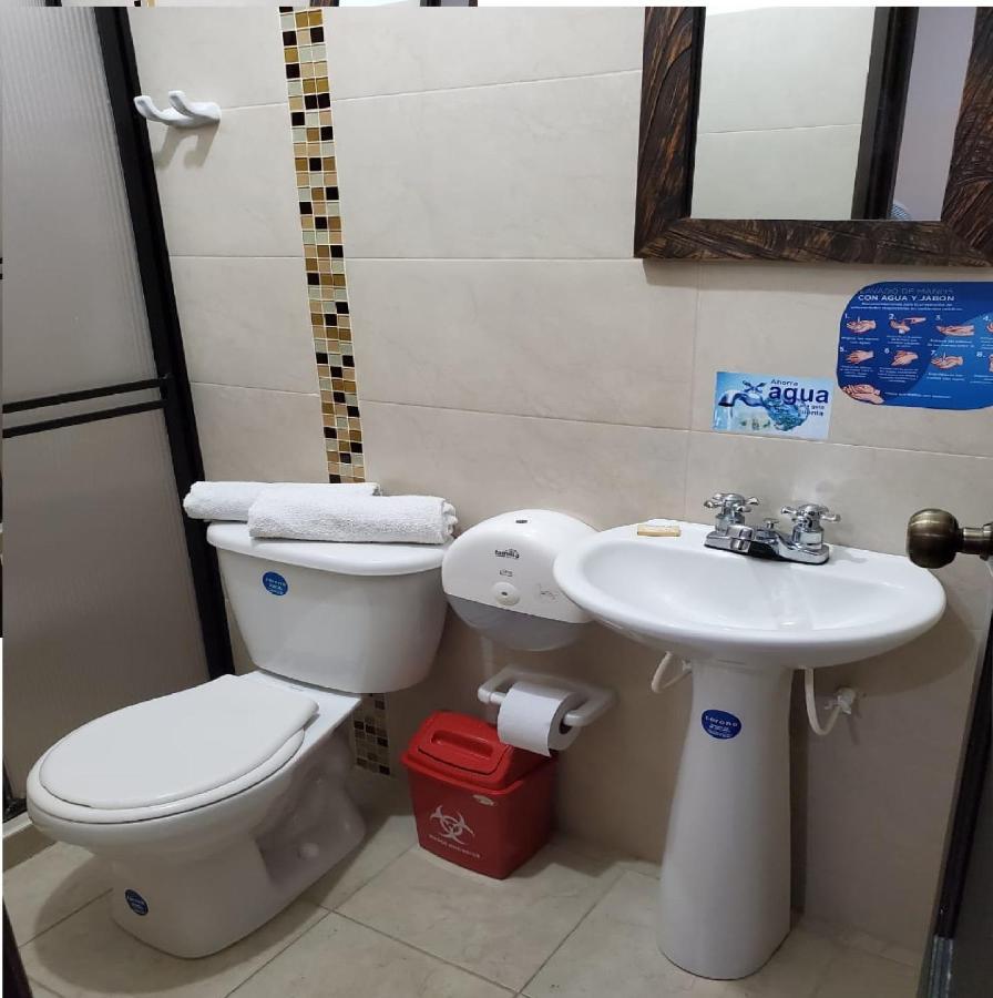 Hotel Cataluna Перейра Екстериор снимка